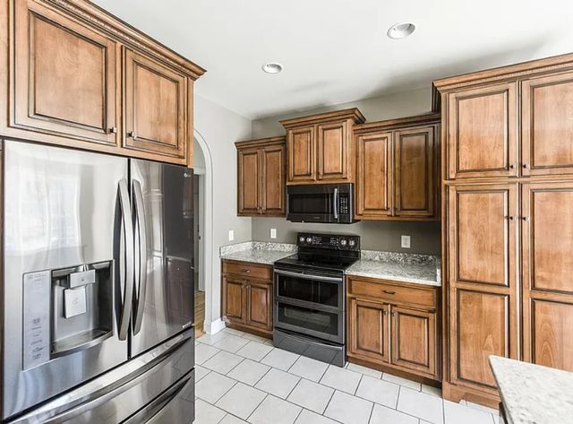 1024 Sweet Oak Rdg, Hendersonville, TN 37075