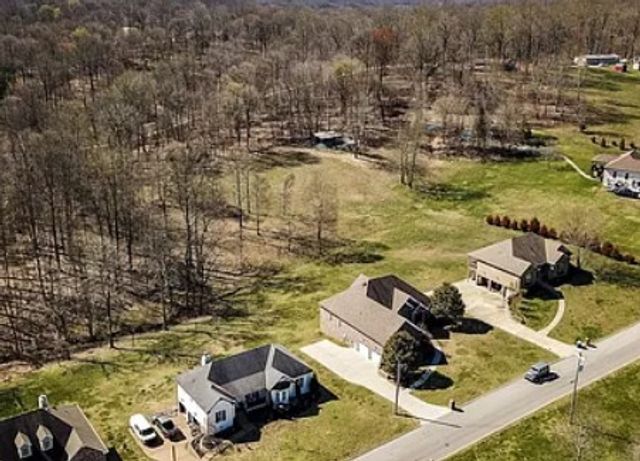 1024 Sweet Oak Rdg, Hendersonville, TN 37075