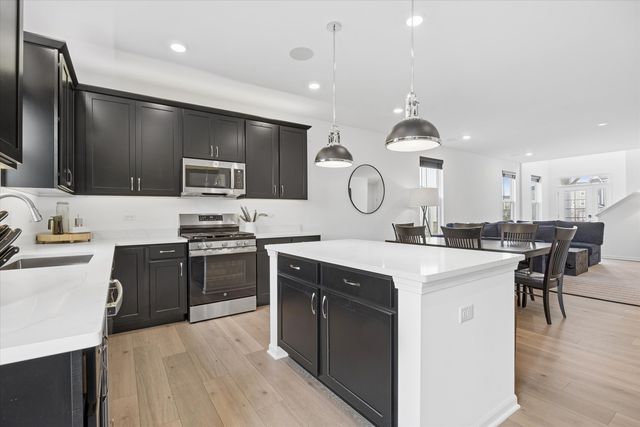 4474 Chelsea Manor Circle, Aurora, IL 60504