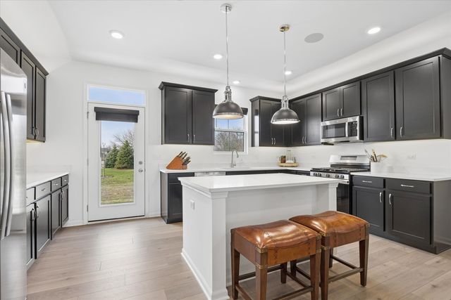 4474 Chelsea Manor Circle, Aurora, IL 60504