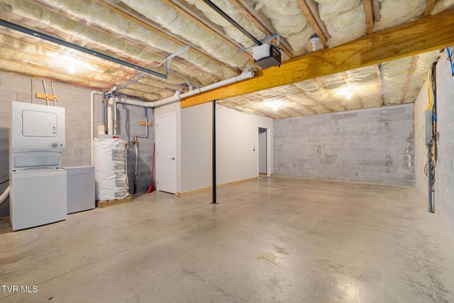 2121 South Greenwood Drive 300, Johnson City, TN 37604