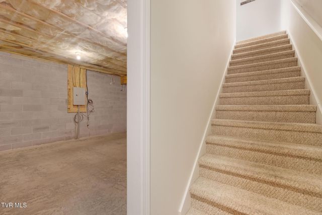 2121 South Greenwood Drive 300, Johnson City, TN 37604