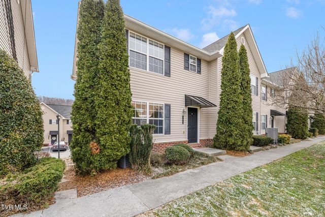 2121 South Greenwood Drive 300, Johnson City, TN 37604