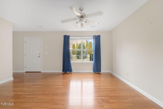 2121 South Greenwood Drive 300, Johnson City, TN 37604