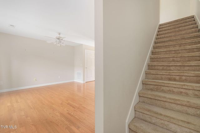 2121 South Greenwood Drive 300, Johnson City, TN 37604