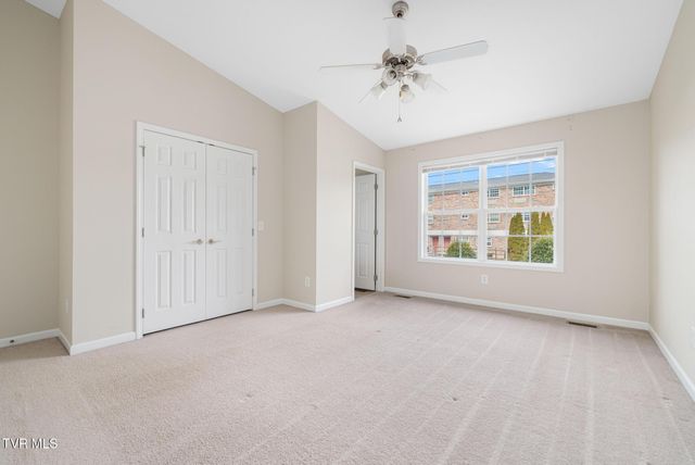 2121 South Greenwood Drive 300, Johnson City, TN 37604