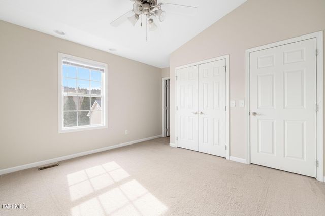 2121 South Greenwood Drive 300, Johnson City, TN 37604