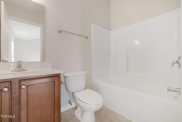 2121 South Greenwood Drive 300, Johnson City, TN 37604