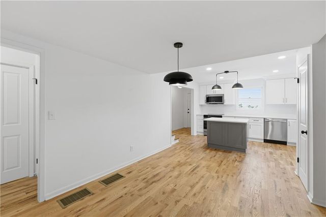 2415 Charleston Oaks Lane, Decatur, GA 30030