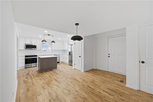 2415 Charleston Oaks Lane, Decatur, GA 30030