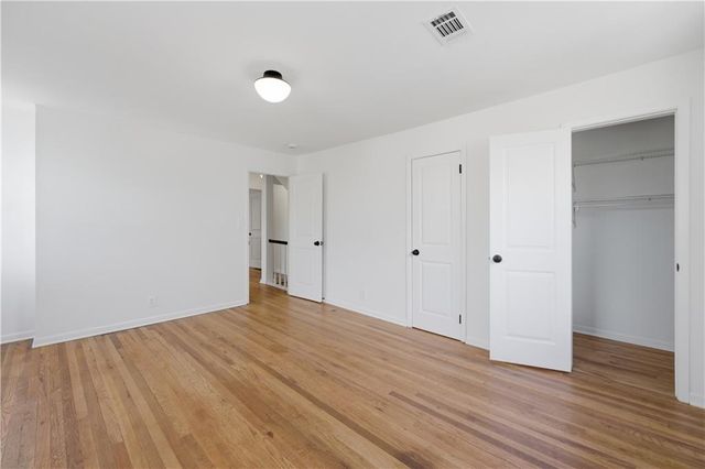 2415 Charleston Oaks Lane, Decatur, GA 30030