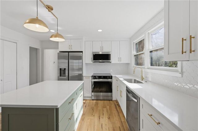 2415 Charleston Oaks Lane, Decatur, GA 30030