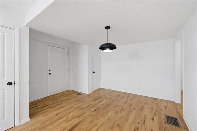 2415 Charleston Oaks Lane, Decatur, GA 30030