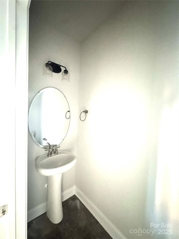 724 Inwood Hill Drive 8, Gastonia, NC 28056