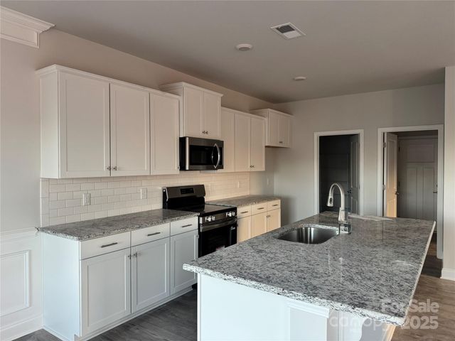 724 Inwood Hill Drive 8, Gastonia, NC 28056