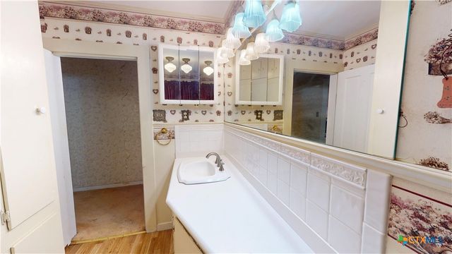 305 State Highway 72 West, Nordheim, TX 78141