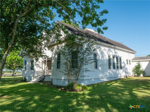 305 State Highway 72 West, Nordheim, TX 78141