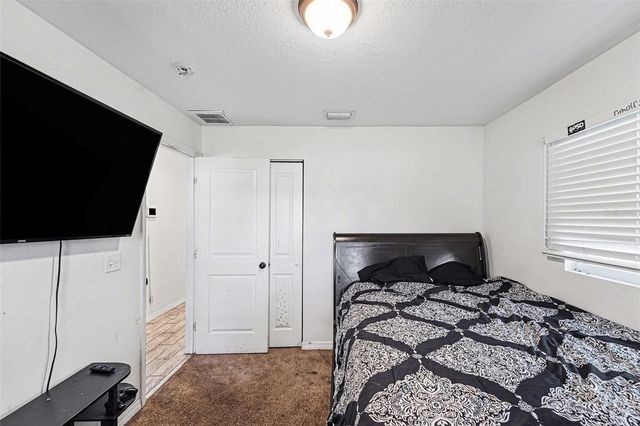 4014 N MCLANE DRIVE, Tampa, FL 33610