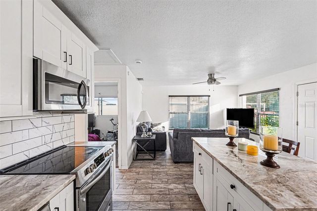 4014 N MCLANE DRIVE, Tampa, FL 33610