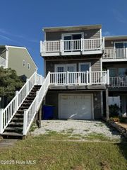 137 Seagull Lane, North Topsail Beach, NC 28460