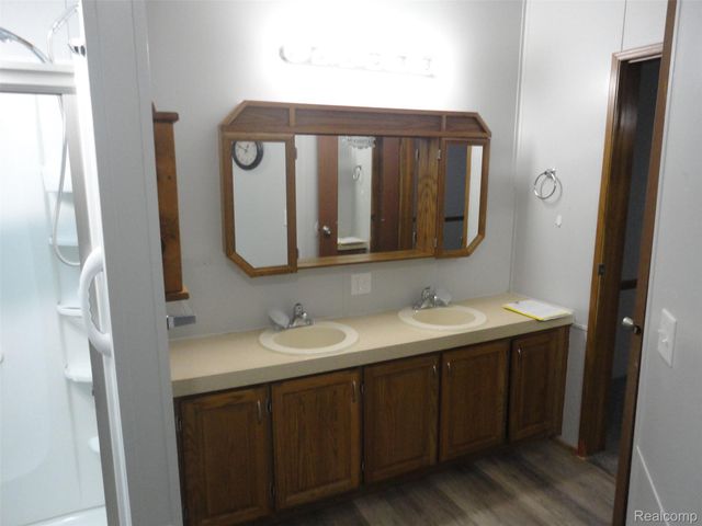 423 Glasgow, Bedford Township, MI 48182