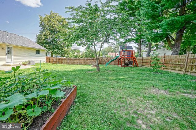 101 GREENBRIAR RD, Delran, NJ 08075