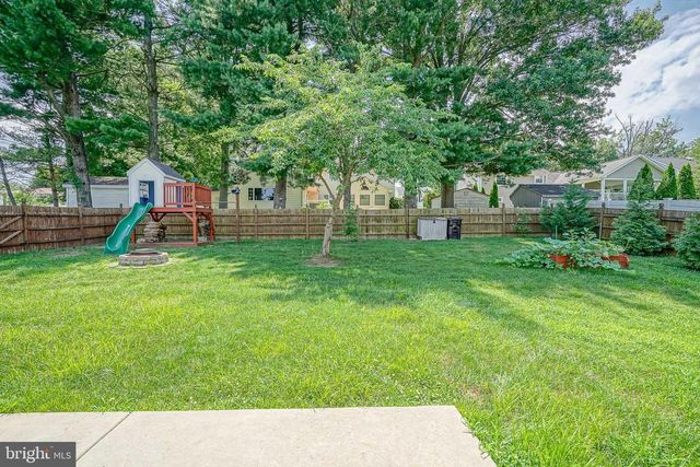 101 GREENBRIAR RD, Delran, NJ 08075