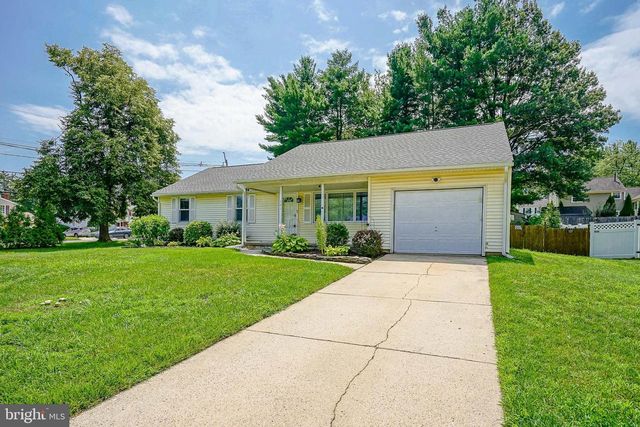 101 GREENBRIAR RD, Delran, NJ 08075