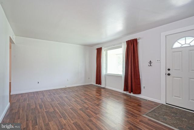 101 GREENBRIAR RD, Delran, NJ 08075