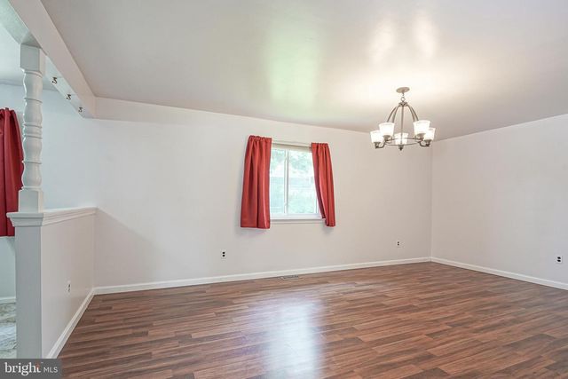 101 GREENBRIAR RD, Delran, NJ 08075