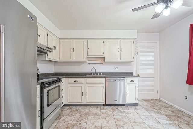 101 GREENBRIAR RD, Delran, NJ 08075