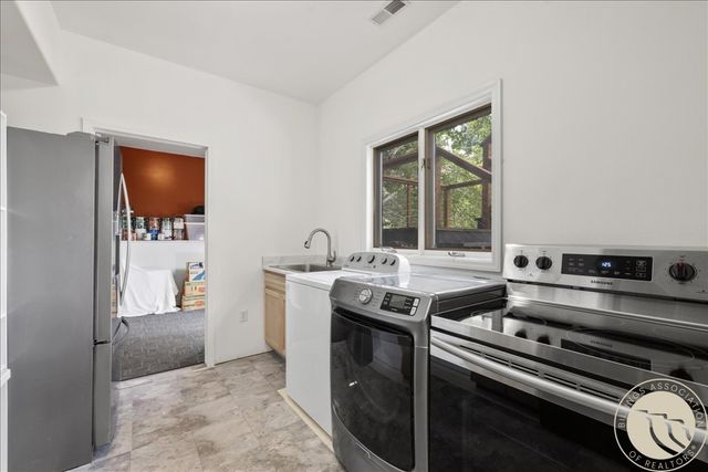 930 Ginger Avenue, Billings, MT 59105