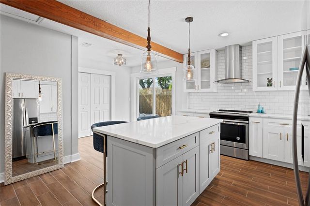 4003 W LEMON STREET, Tampa, FL 33609