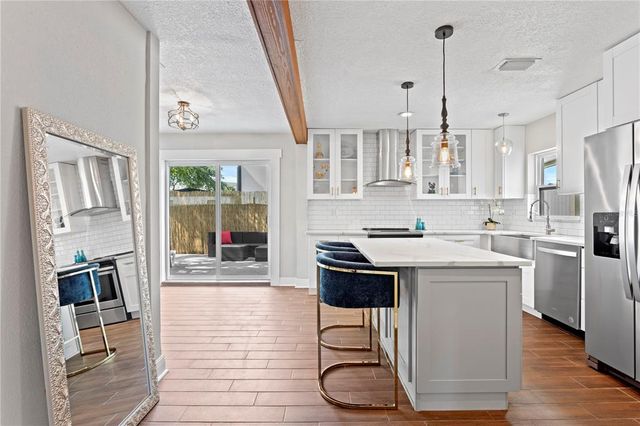 4003 W LEMON STREET, Tampa, FL 33609