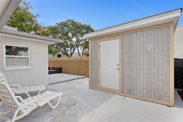4003 W LEMON STREET, Tampa, FL 33609