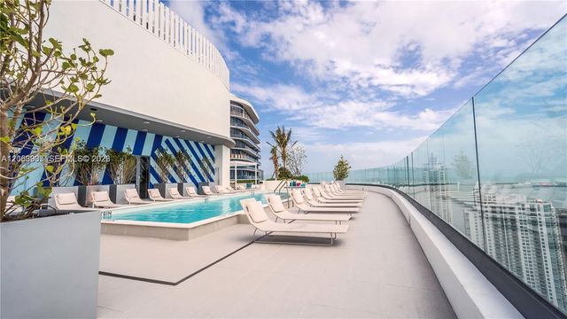 45 SW 9th St 3303, Miami, FL 33130