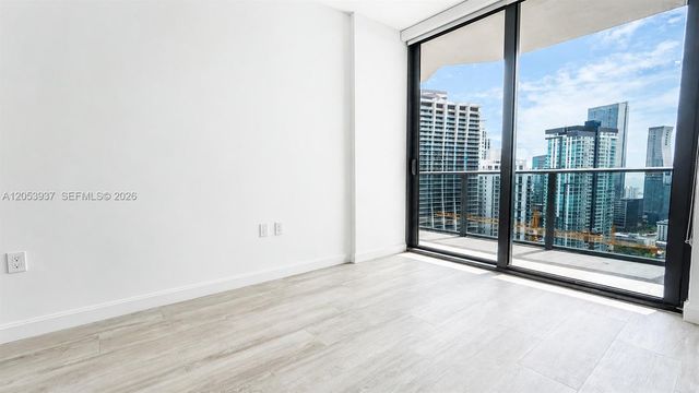 45 SW 9th St 3303, Miami, FL 33130