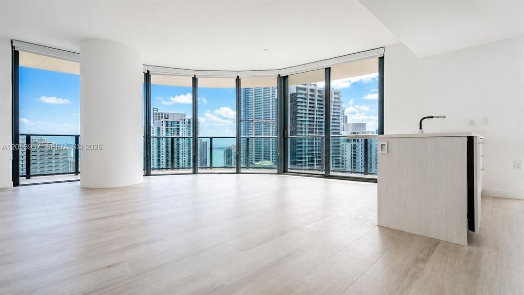 45 SW 9th St 3303, Miami, FL 33130
