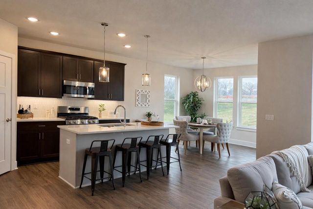 8312 85th AVENUE, Pleasant Prairie, WI 53158