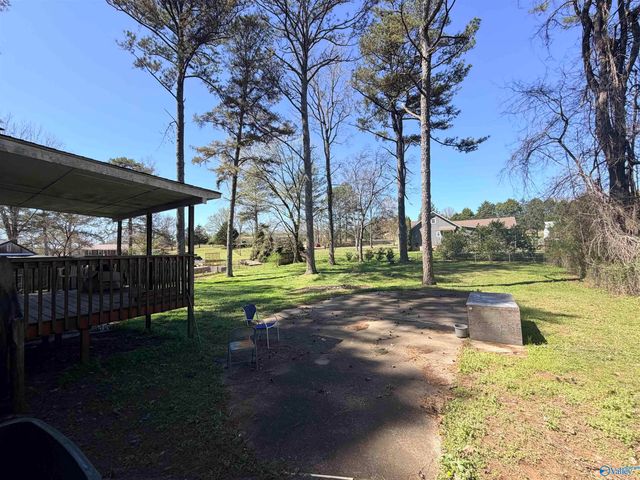 1135 Coats Bend Road, Gadsden, AL 35901