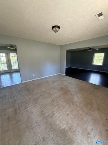 1135 Coats Bend Road, Gadsden, AL 35901