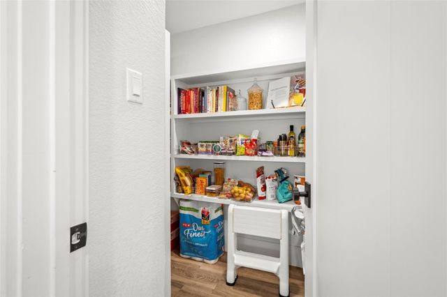 9018 Mullins Drive, Houston, TX 77096