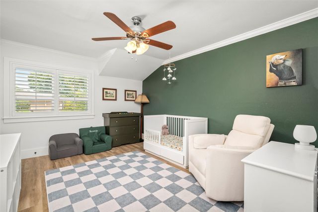 9018 Mullins Drive, Houston, TX 77096