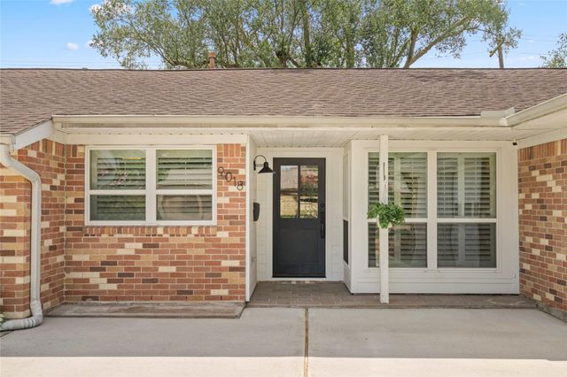9018 Mullins Drive, Houston, TX 77096