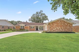 9018 Mullins Drive, Houston, TX 77096