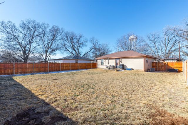 641 Brown Avenue, Tuscola, TX 79562