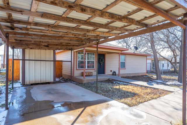 641 Brown Avenue, Tuscola, TX 79562