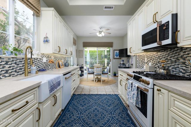 1150 Corte Riviera, Camarillo, CA 93010