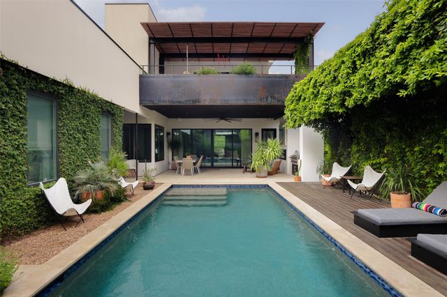 705 W Monroe ST, Austin, TX 78704