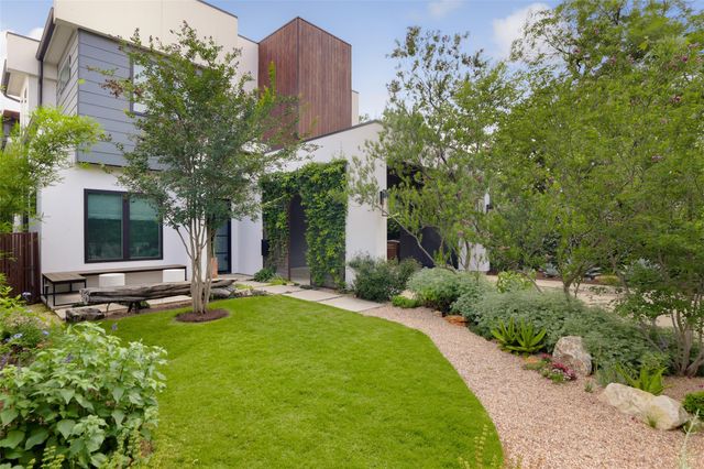 705 W Monroe ST, Austin, TX 78704